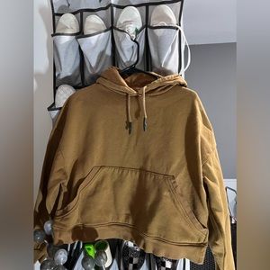 Cropped Zara hoodie with pocket